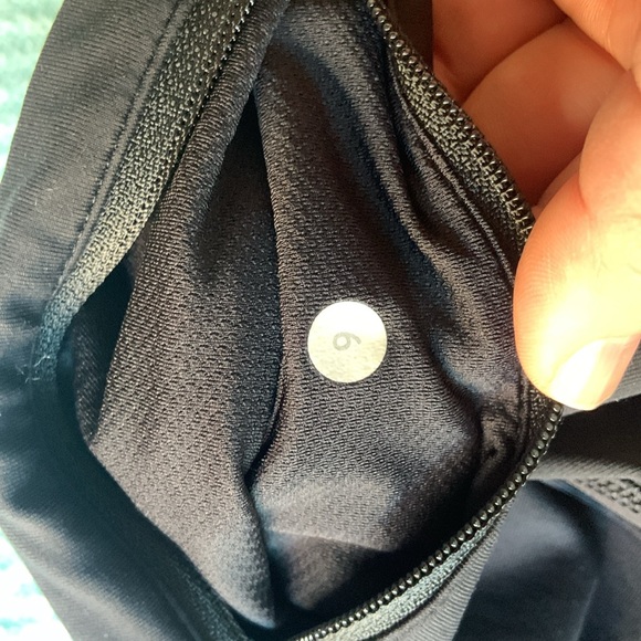 Lululemon Capri leggings - Picture 4 of 4